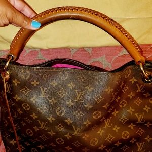 AUTHENTIC Louis Vuitton Artsy MM Handbag